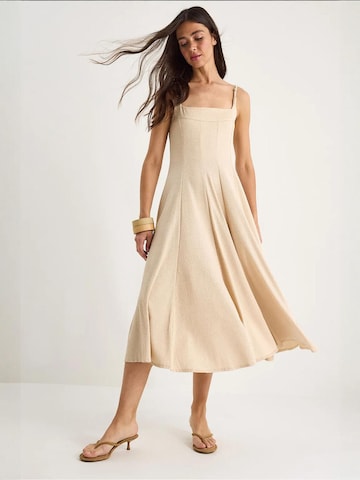 Robe Bianco Lucci en beige