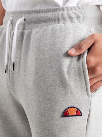 ELLESSE Štandardný strih Športové nohavice - Sivá