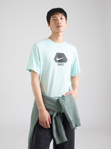Nike Sportswear Shirt in Groen: voorkant
