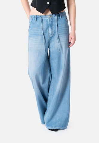 Elias Rumelis Loose fit Jeans 'Charlotte' in Blue: front