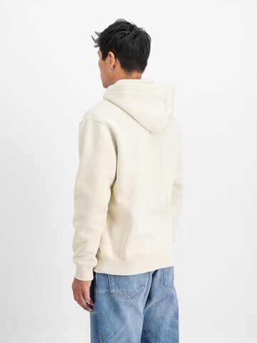 Coupe regular Sweat-shirt ALPHA INDUSTRIES en blanc
