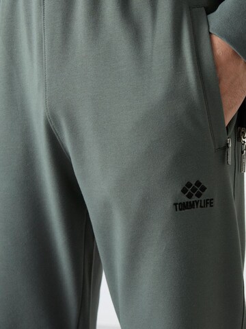 Tommy Life - Fato de jogging em cinzento