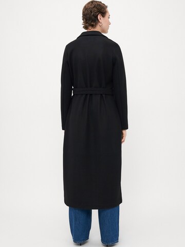 Vero Moda Tall Overgangsfrakke 'VMFORTUNEAYA' i sort