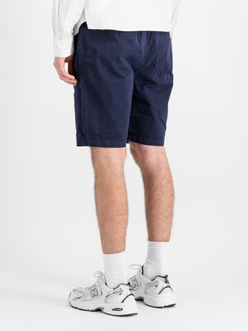 regular Pantaloni sportivi di ALPHA INDUSTRIES in blu