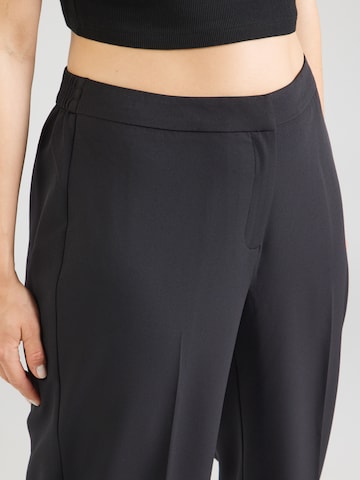 Vero Moda Curve Ohlapna forma Hlače na rob 'VMCMAYLI' | črna barva