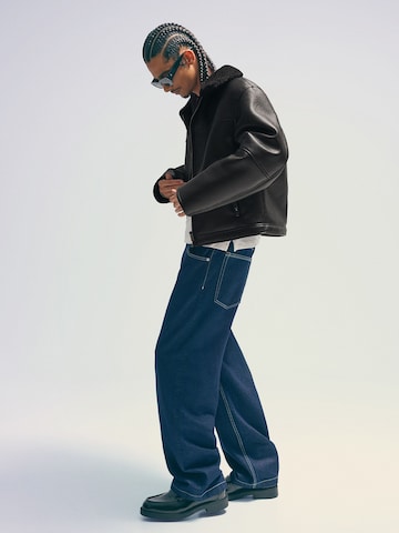 Bershka Overgangsjakke i sort