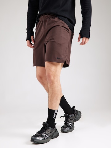 regular Pantaloni sportivi di NIKE in marrone: frontale