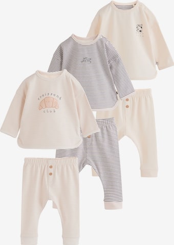 Next Setti värissä beige: etupuoli
