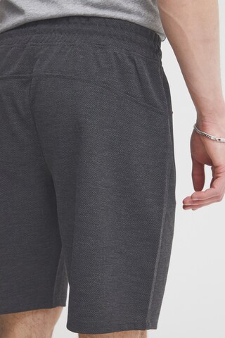 !Solid Regular Pants 'Vinnie' in Grey