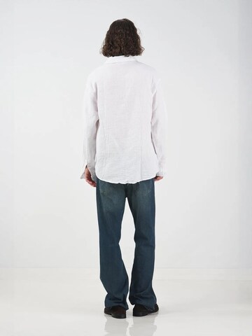 Giesto Comfort fit Button Up Shirt in White
