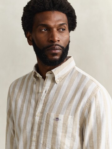 GANT Regular Fit Skjorte i beige