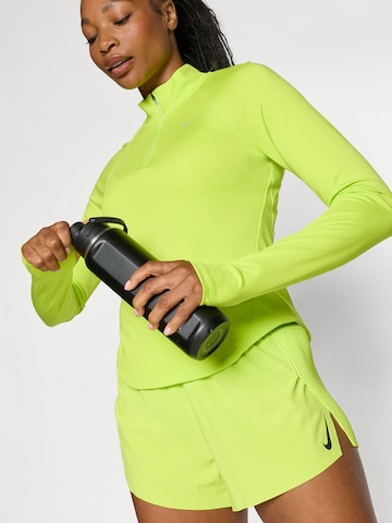 NIKE Funkční tričko 'TEMPO' – zelená
