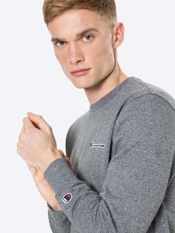 Champion Authentic Athletic Apparel Regular Fit Sweatshirt in Grau