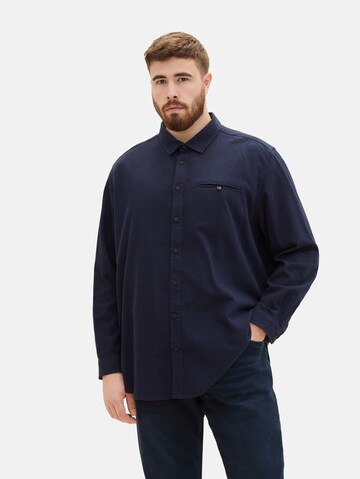 TOM TAILOR Men + Regular fit Button Up Shirt in Blue: front