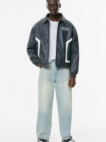 Pull&Bear Luźne Jeansy w kolorze niebieski
