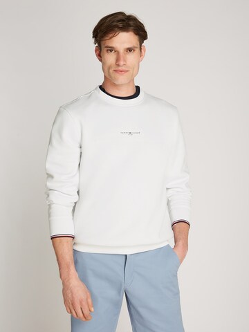 TOMMY HILFIGER Свитшот в Белый: спереди