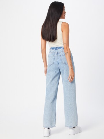 NEW LOOK Wide leg Pleat-front jeans in Blue
