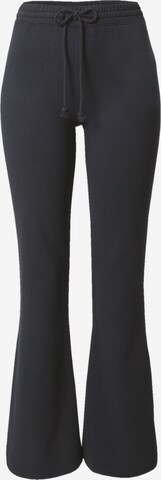 HOLLISTER Rozkloszowany krój Spodnie 'APAC' w kolorze czarny: przód
