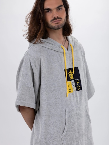 Pacifique Sud Athletic Robe 'Surf' in Grey