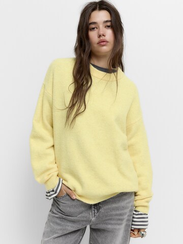 Pull&Bear Pullover in Gelb: Vorderseite