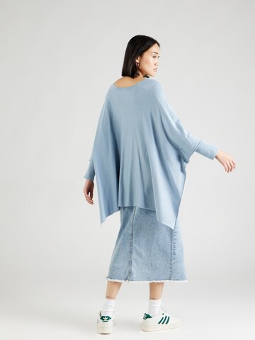 Masai Cape 'Fosna' in Blue