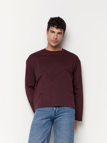 BALMOHK Bluser & t-shirts i brun: forside