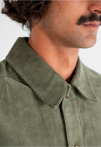 Regular fit Camicia 'Ranger' di Prohibited in verde