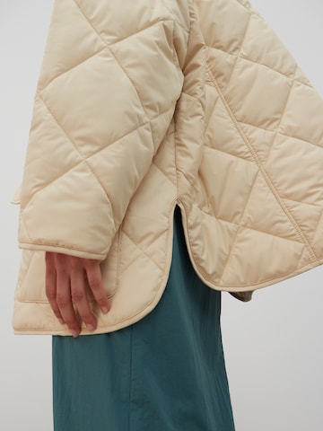 EDITED Between-Season Jacket 'Inas' in Beige