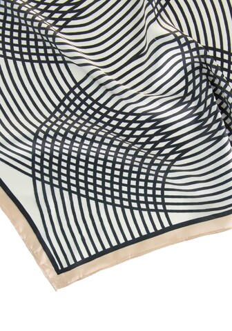 LAURA SCOTT Wrap in Black