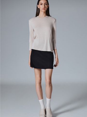 4TAILORS Paita 'Susie' värissä beige