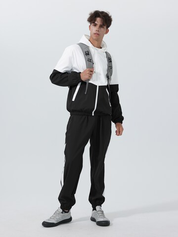 Youthup Sportanzug in Schwarz