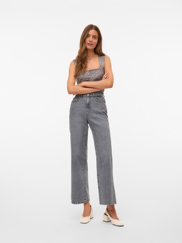 VERO MODA Wide Leg Jeans 'VMKERRY' in Grau