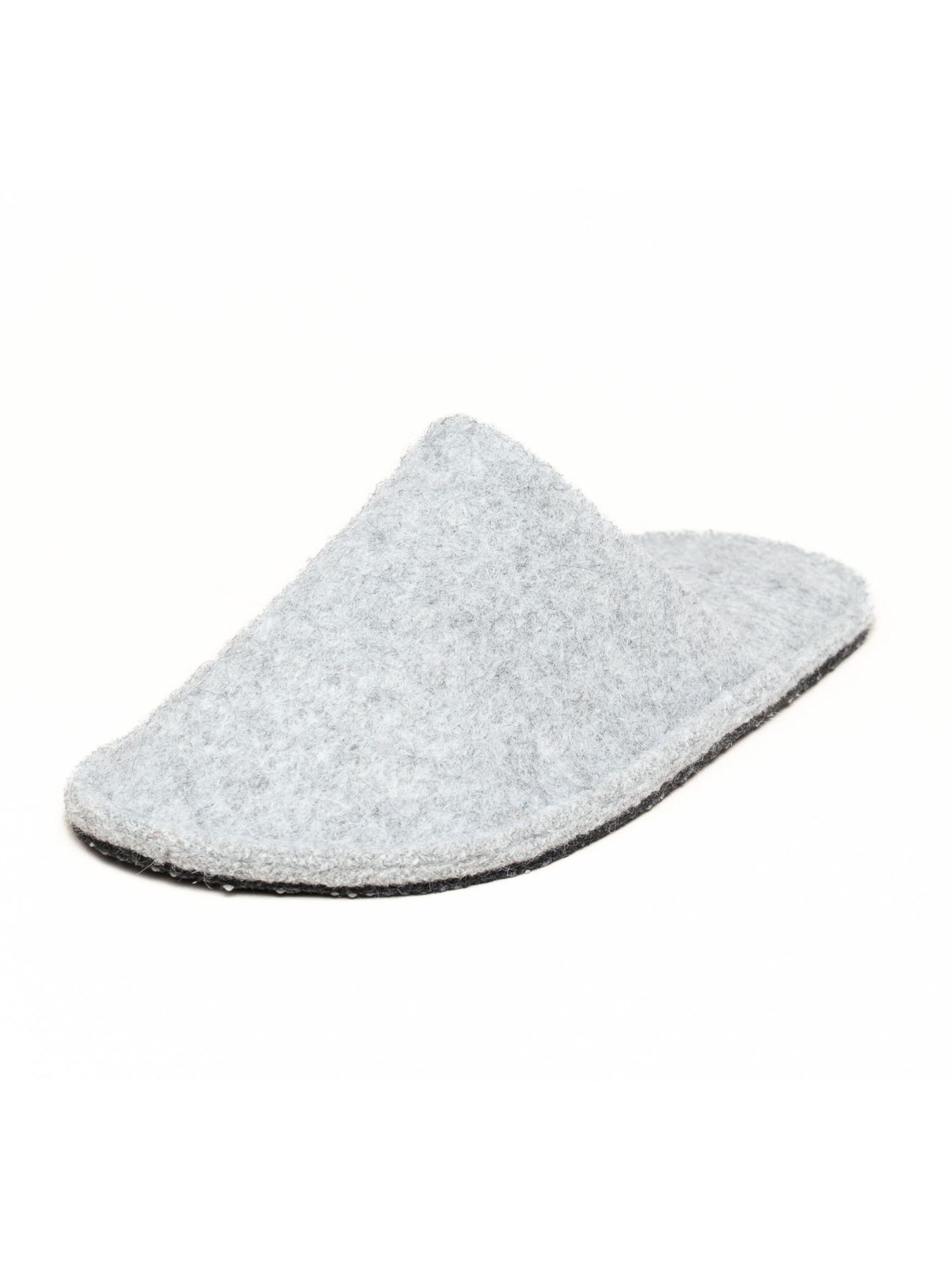 Gottstein Slippers 'Slipper Cozy Alpaka Slipper Cozy Alpaka' in Grey: front