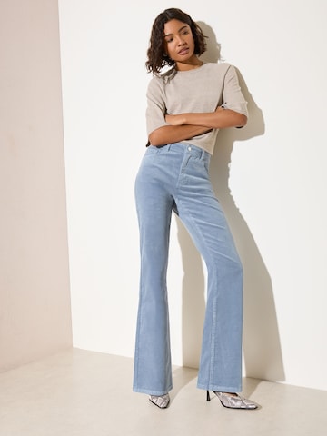 Loosefit Pantalon Friends Like These en bleu