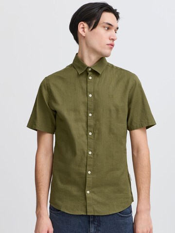 Coupe regular Chemise ' CFAksel ' Casual Friday en vert : devant