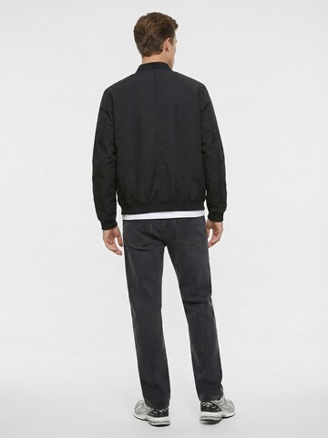 Everly Φθινοπωρινό και ανοιξιάτικο μπουφάν σε μαύρο