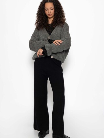 SASSYCLASSY Strickjacke‌‌‌‌‌‌‌‌‌‌ in Grau