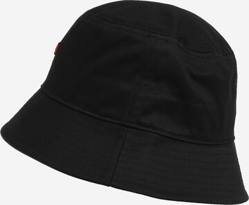 Tommy Jeans Hat in Black: front