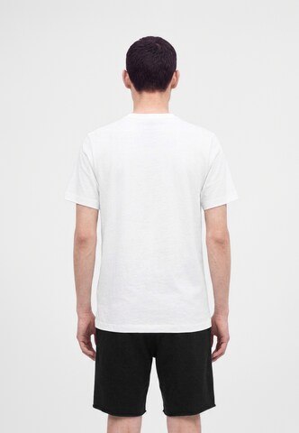 Nike Sportswear - Camisa em branco