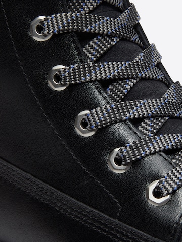Stivaletto stringato di TIMBERLAND in nero