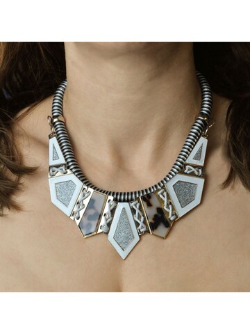 Chaîne Steuer en or : devant