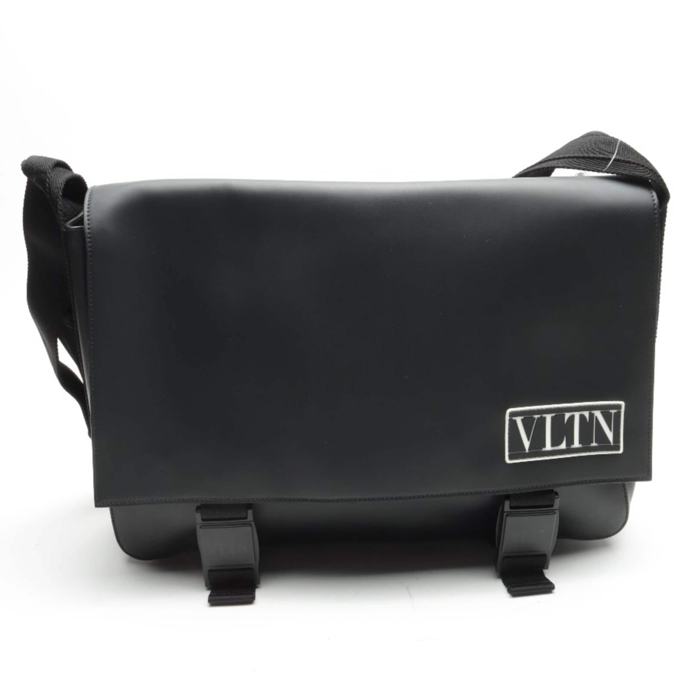 VALENTINO Bag in One size in Black: front