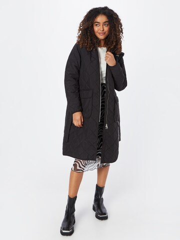 Manteau fonctionnel 'Aura' MAKIA en noir