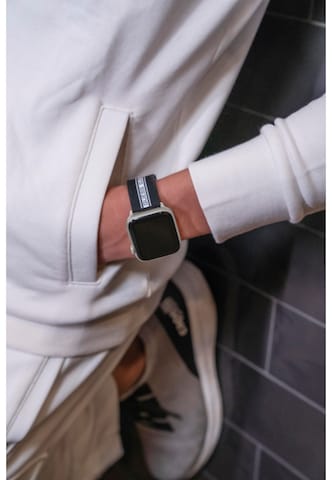 Orologio analogico di GUESS in nero