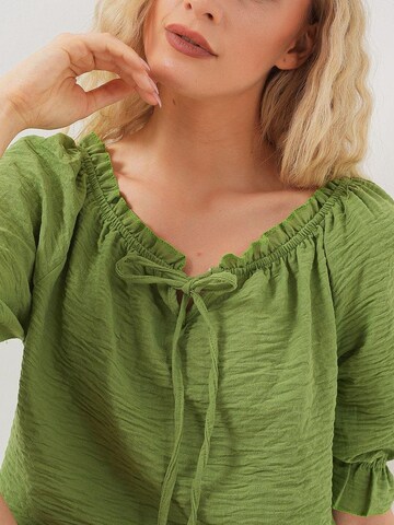Bigdart Blouse in Green