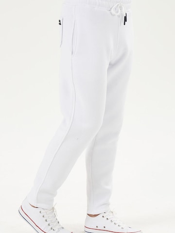 LOUIS LECLER Slim fit Trousers 'Lucien' in White