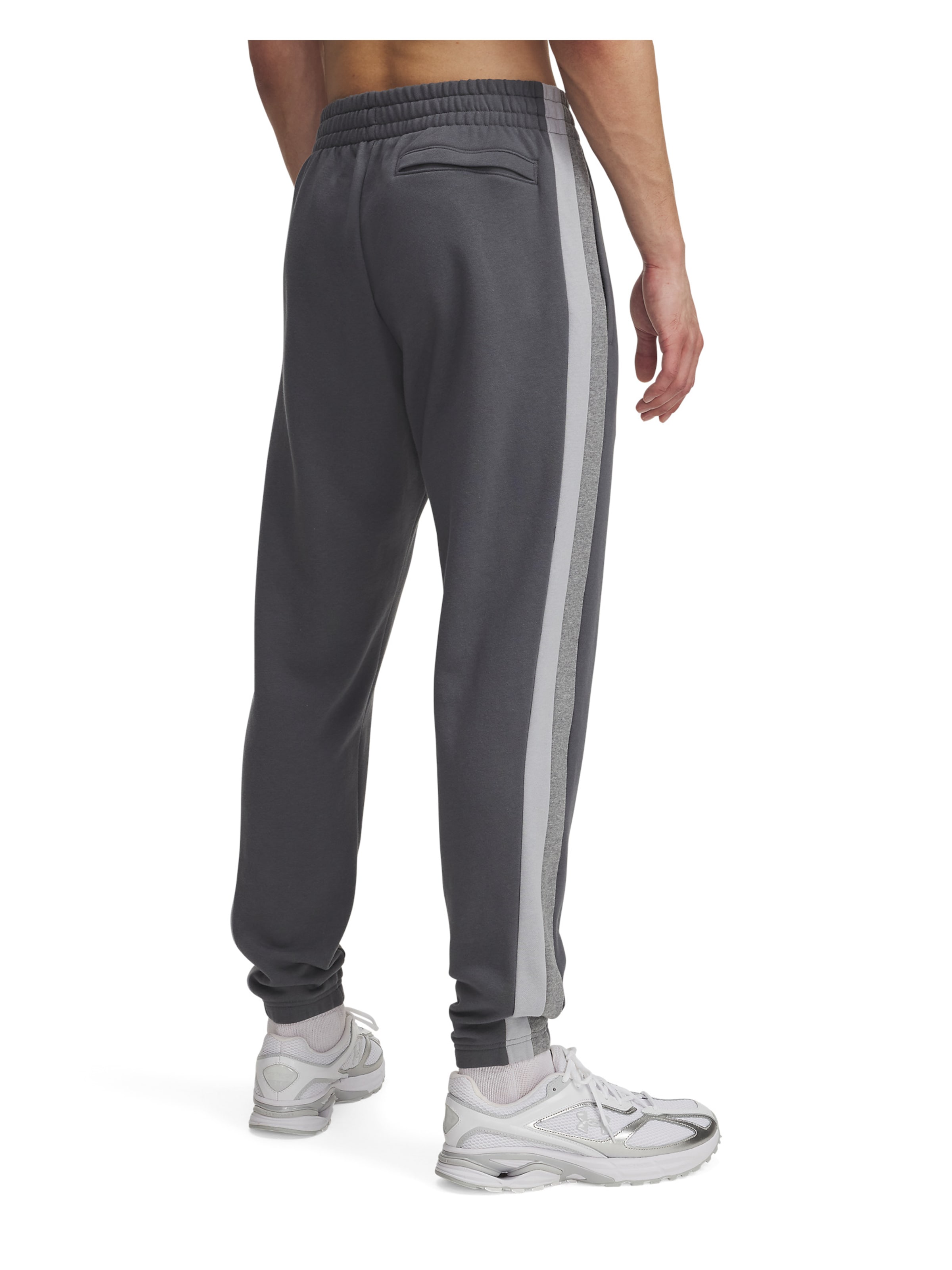 UNDER ARMOUR Tapered Sportbroek in Grijs