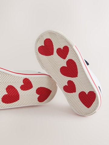 Sneaker 'Hello Kitty' di Next in bianco