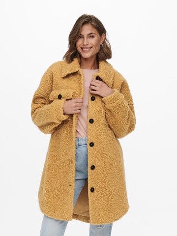 ONLY Ανοιξιάτικο και φθινοπωρινό παλτό 'Camilla' σε κίτρινο: μπροστά