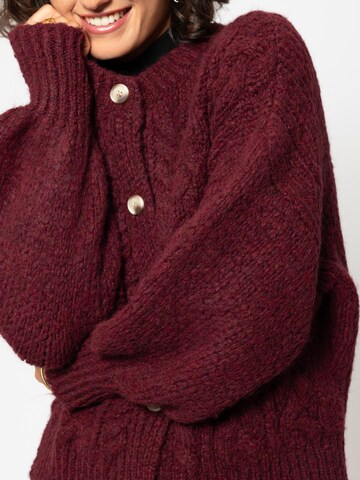 SASSYCLASSY Oversized Cardigan in Red